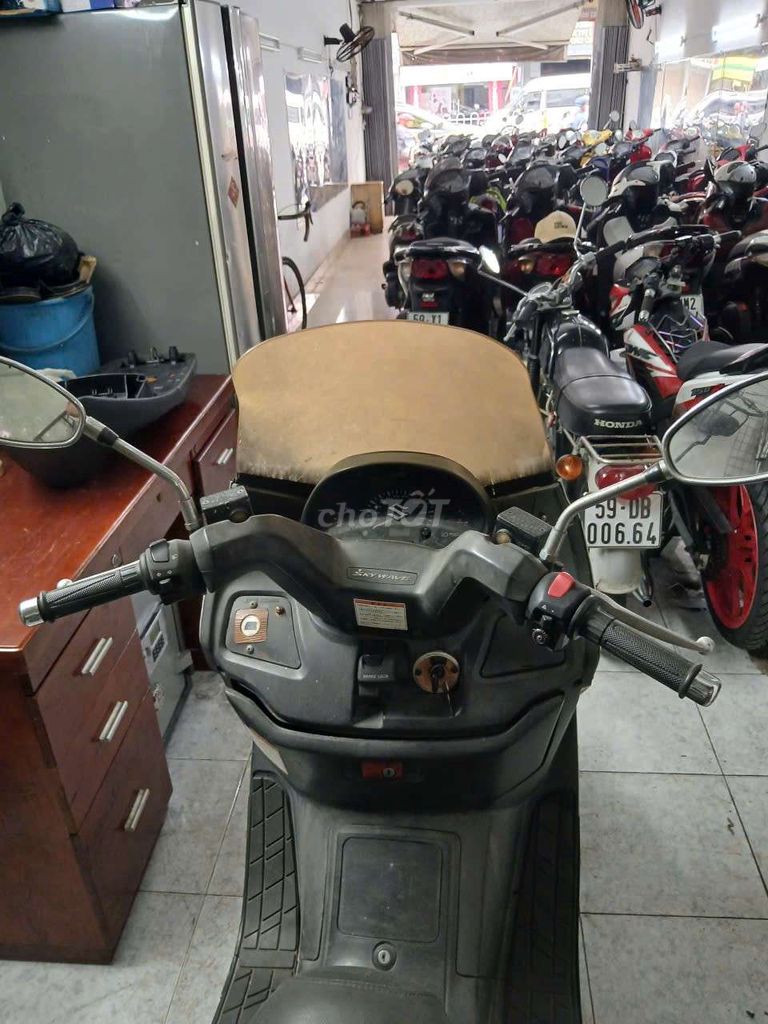 Xe tay ga Suzuki sky wave 250 Hàng độc nhập bãi. Mua bán Xe máy tại Quận Phú Nhuận Tp Hồ Chí Minh được đăng bởi Hiếu Nguyễn hình 1