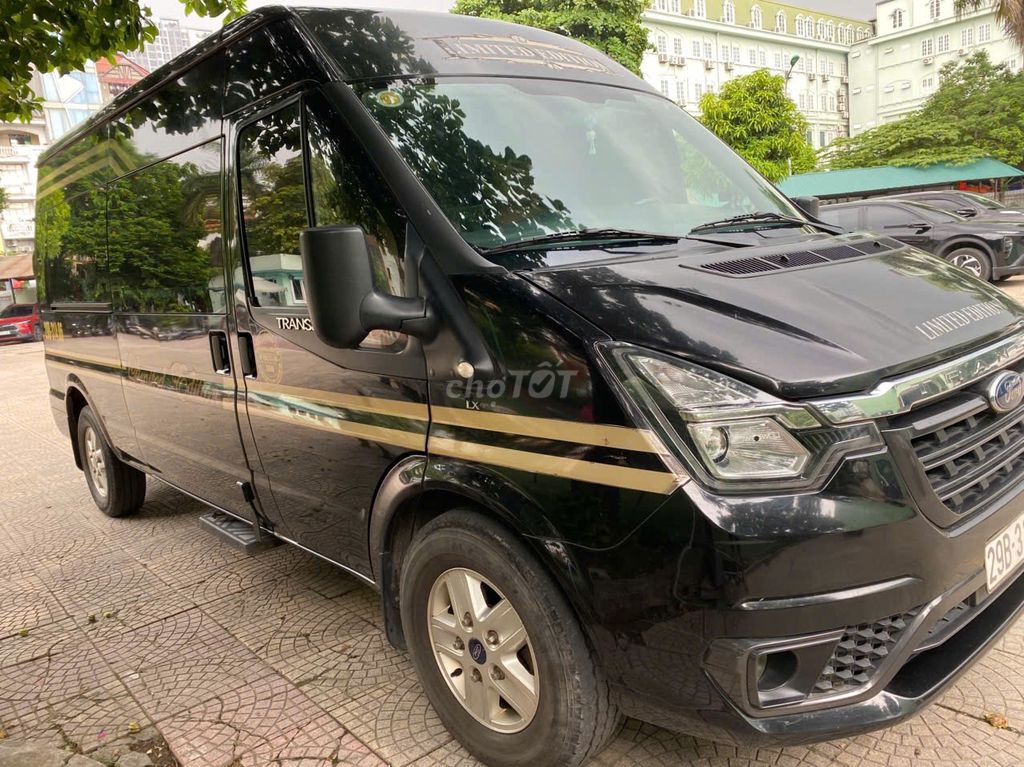 Ford Transit 2022 черный 100 тыс. км