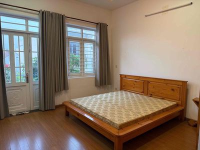 cho thuê phòng trọ bancol wc riêng, lầu 1, sẵn máy lạnh, nội thất như