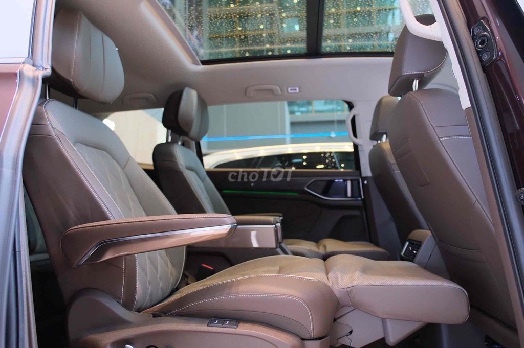 Volkswagen Viloran 2025. Mua bán Ô tô tại Quận 5 Tp Hồ Chí Minh được đăng bởi KhoaLee hình 18