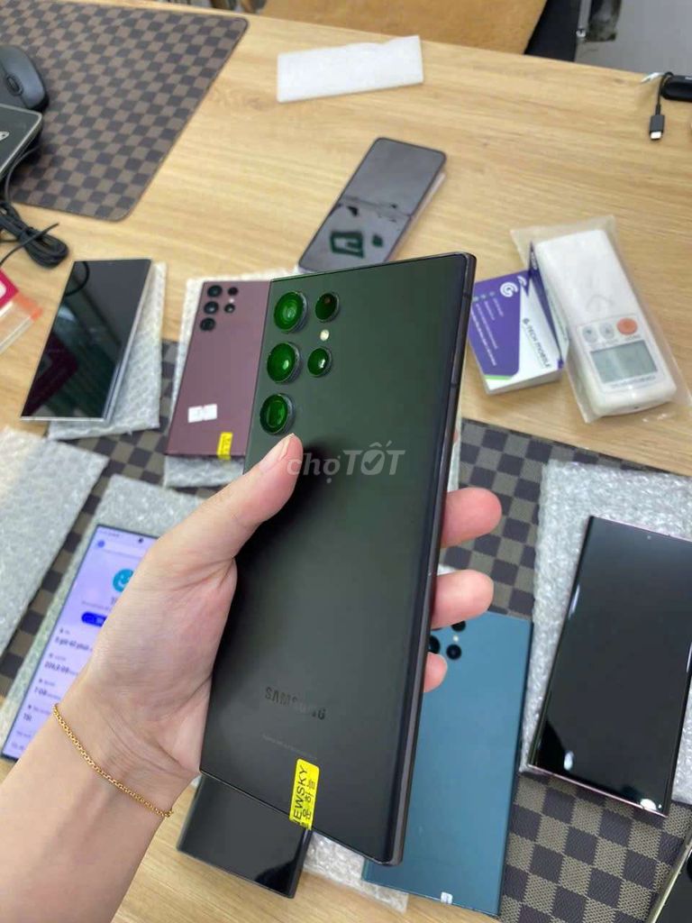Samsung Galaxy S22 Ultra 5G bản mỹ 2sim. Mua bán Điện thoại tại Quận Phú Nhuận Tp Hồ Chí Minh được đăng bởi Minh phương hình 1