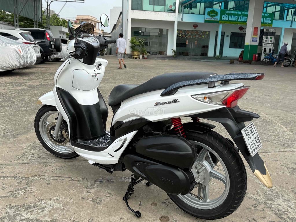 [MUA XE NÀY ĐI TẾT] 👉SYM Shark màu Trắng DÁNG SHi🥦. Mua bán Xe máy tại Quận Bình Tân Tp Hồ Chí Minh được đăng bởi BÙI TIẾN DŨNG hình 17