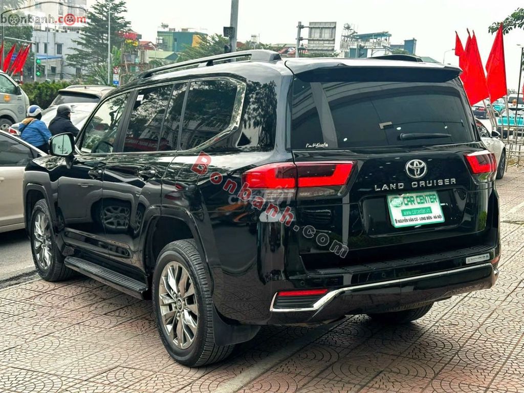 LAND CRUISER LC300. Mua bán Ô tô tại Quận Long Biên Hà Nội được đăng bởi Phạm Văn Vương hình 2