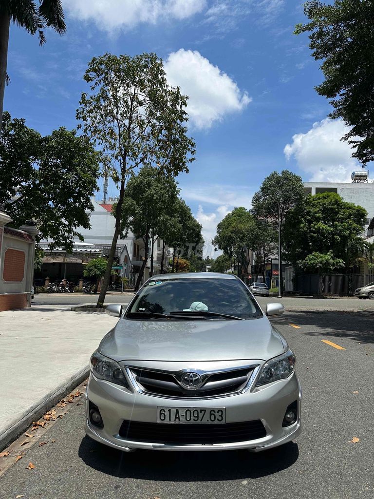 Toyota Corolla Altis 2013 2.0 RS - 92000 km. Mua bán Ô tô tại Thành phố Thủ Dầu Một Bình Dương được đăng bởi Nguyễn Trung Hiếu hình 1