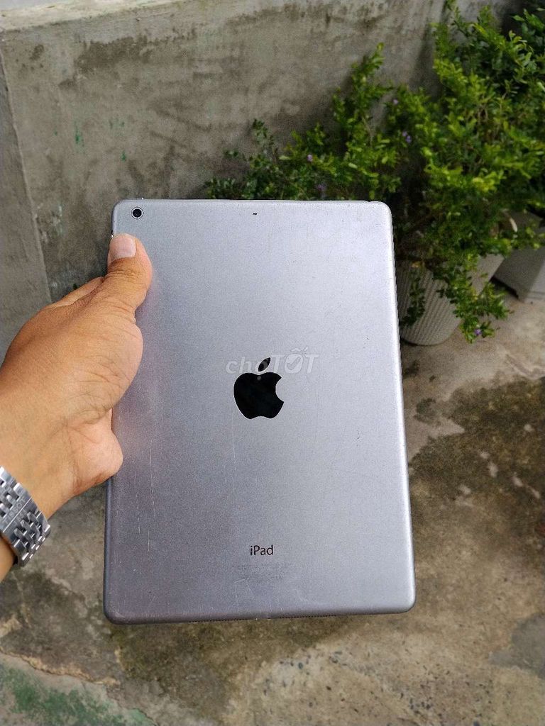 Apple iPad Air 32GB Bạc. Mua bán Máy tính bảng tại Huyện Trảng Bom Đồng Nai được đăng bởi  MẠNH NGUYỄN audio hình 1