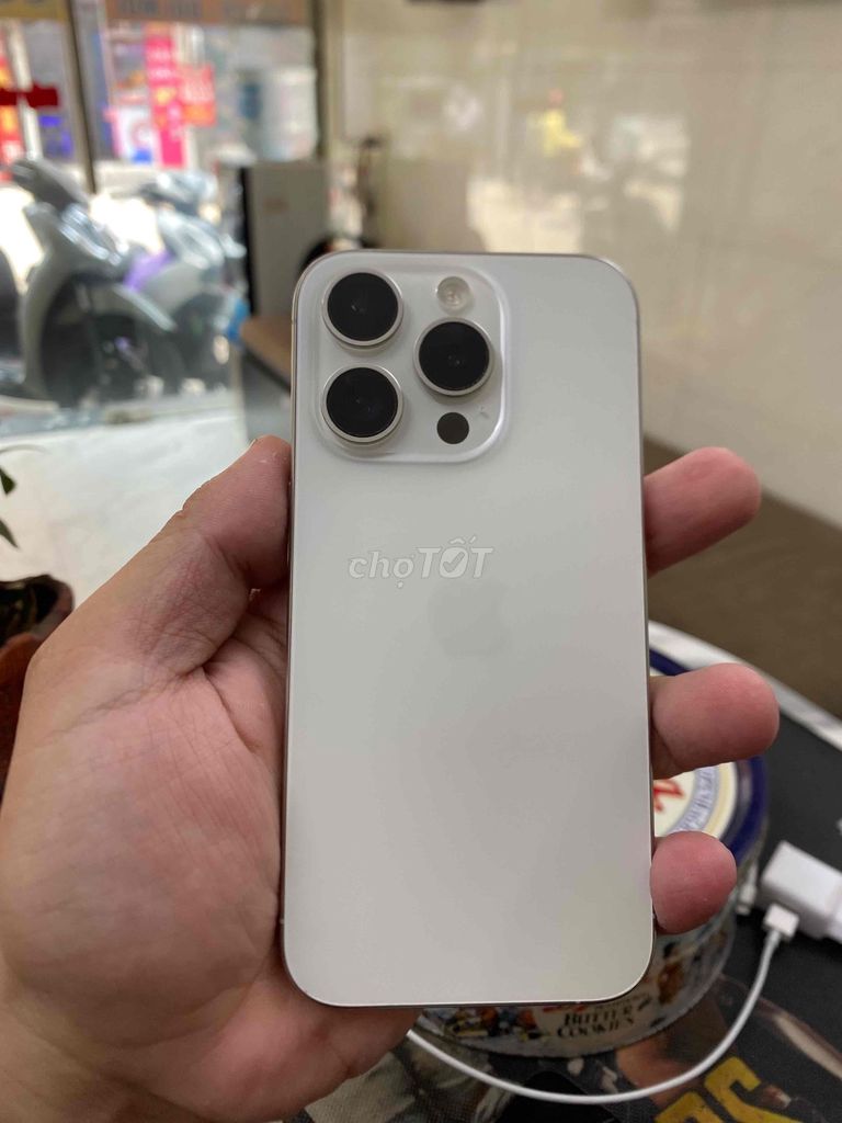 iPhone 15 Pro 256GB Bạc. Mua bán Điện thoại tại Quận Hai Bà Trưng Hà Nội được đăng bởi huy hình 1