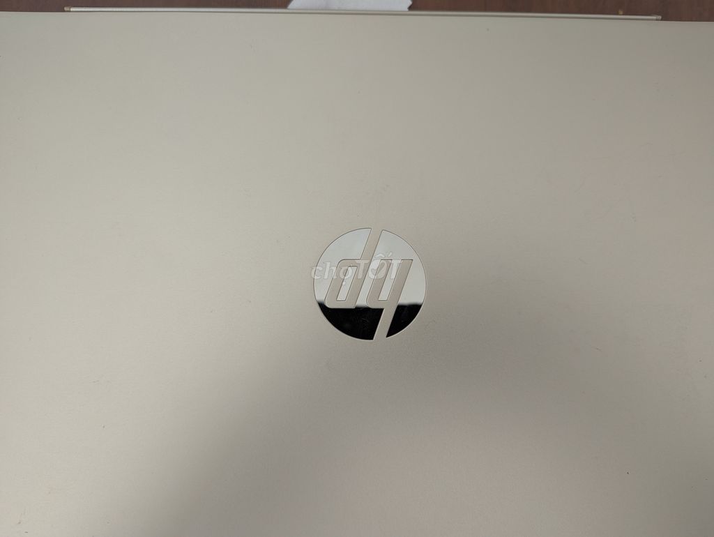 Laptop HP pavilion i5-8265U/8G/256 hoạt động tốt