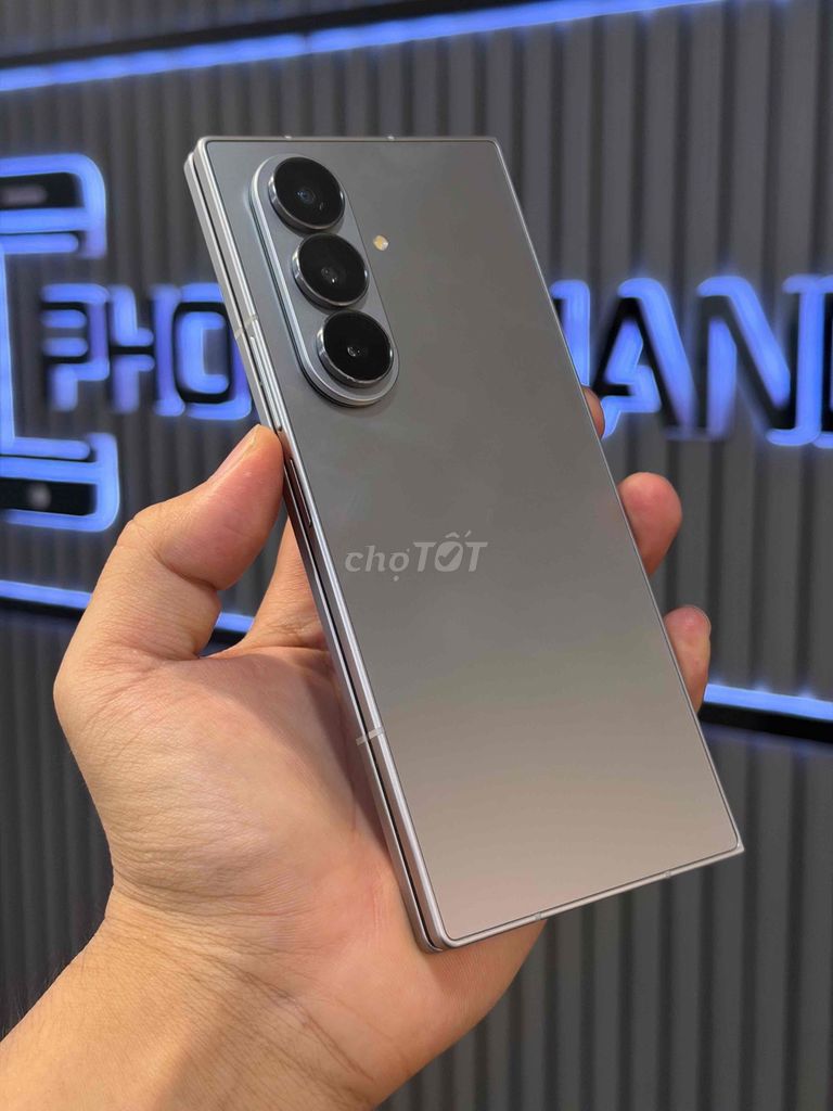 Samsung ZFold 7 5G 512GB Xám titan 12GB. Mua bán Điện thoại tại Quận 3 Tp Hồ Chí Minh được đăng bởi Phone2Hand hình 1