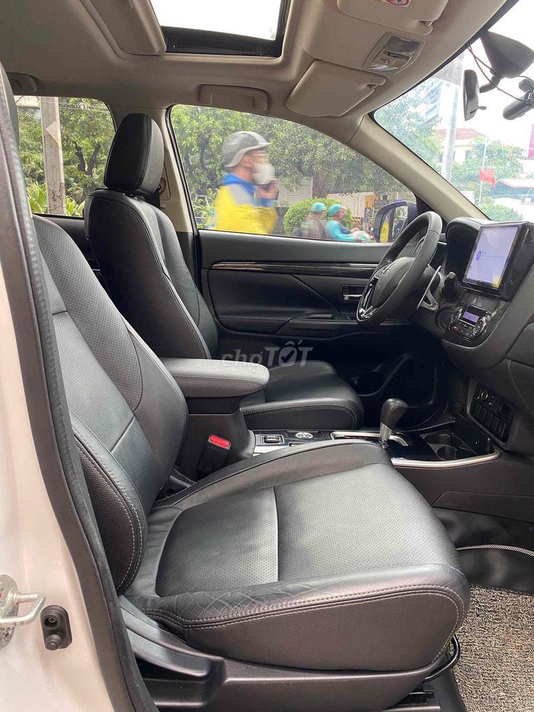 Mitsubishi Outlander 2018 2.4 Trắng. Mua bán Ô tô tại Quận Nam Từ Liêm Hà Nội được đăng bởi Auto Hoàn kều  hình 8