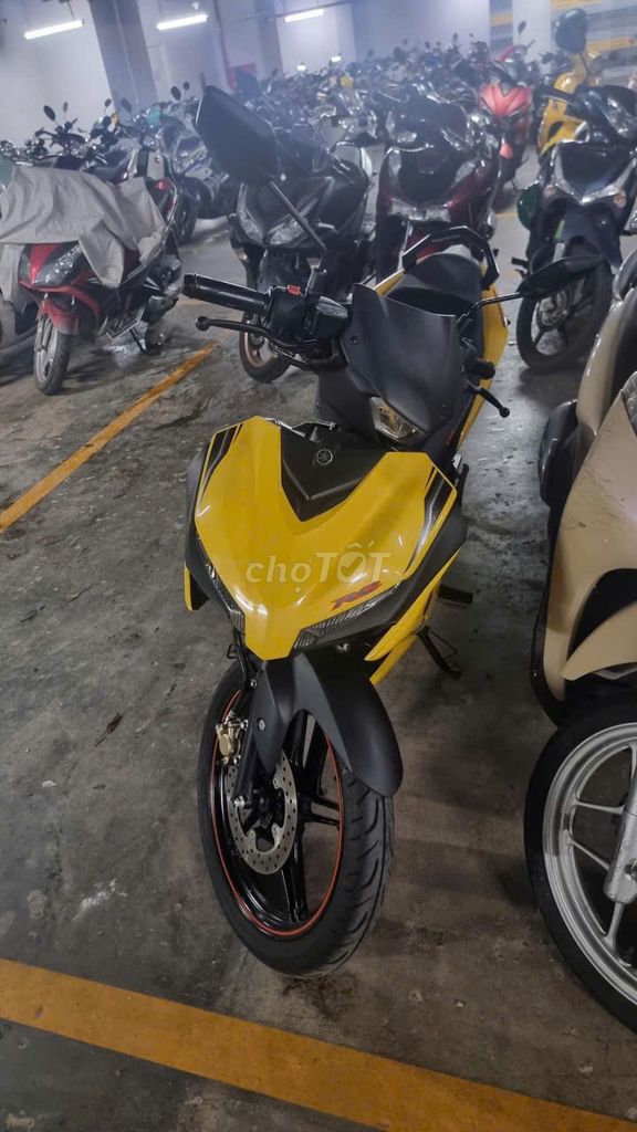 Xe máy Yamaha Exciter 155 VVA Vàng Đen. Mua bán Xe máy tại Quận 7 Tp Hồ Chí Minh được đăng bởi Hanna Tran hình 6