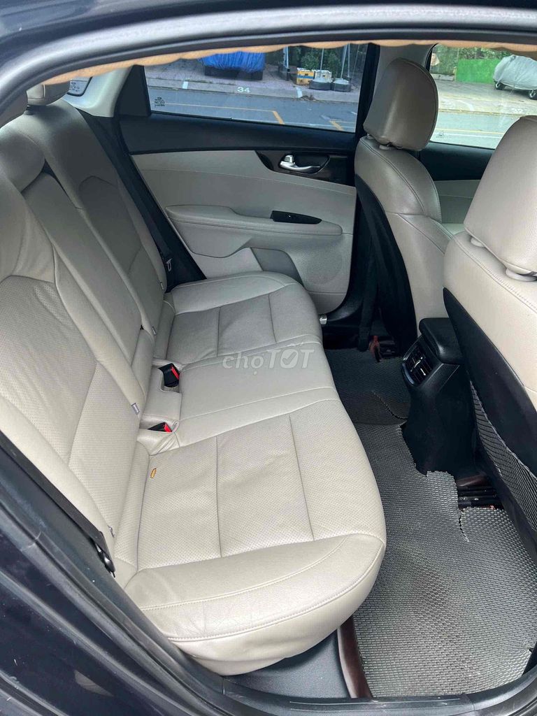 Kia Cerato 2019 1.6 AT Luxury - 69000 km. Mua bán Ô tô tại Quận 12 Tp Hồ Chí Minh được đăng bởi helo hình 7