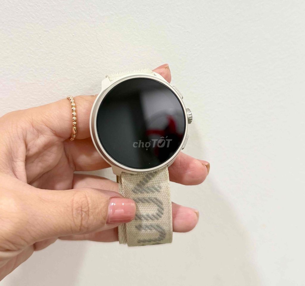 Suunto Run Trắng Dây vải Như mới. Mua bán Thiết bị đeo thông minh tại Quận Tây Hồ Hà Nội được đăng bởi Anh Đào hình 1