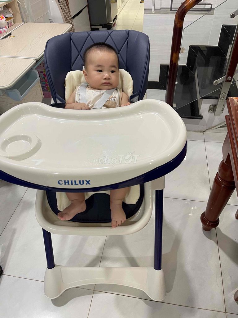 Ghế ăn dặm Chillux Xanh Còn mới. Mua bán Mẹ và bé tại Quận Tân Phú Tp Hồ Chí Minh được đăng bởi Nguyễn văn Dũng hình 1