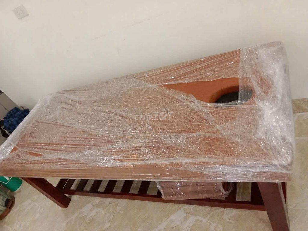 Giường massage gỗ Nâu Chưa sử dụng. Mua bán Giường, chăn ga gối nệm tại Thành phố Huế Thừa Thiên Huế được đăng bởi Ngọc Hà hình 1
