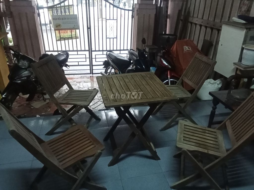 Bộ bàn ghế gỗ nâu. Mua bán Bàn ghế tại Thành phố Huế Thừa Thiên Huế được đăng bởi nho hình 1