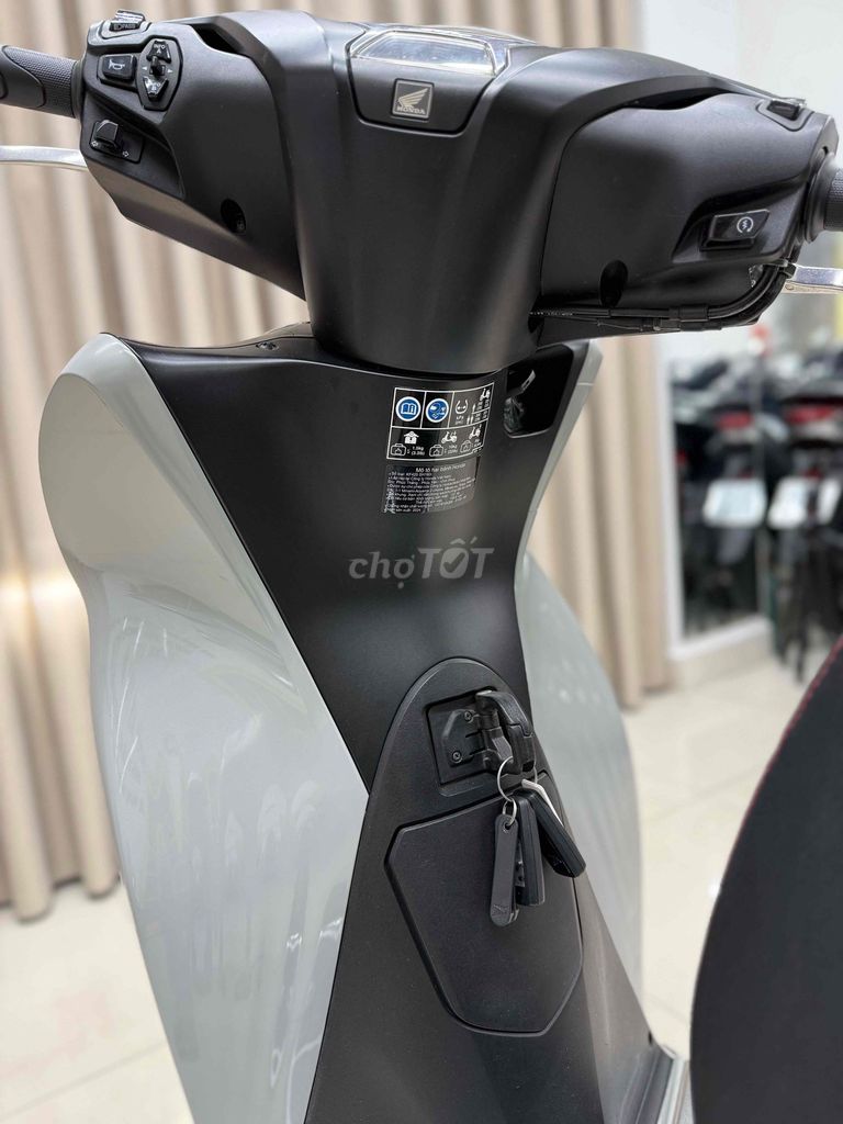 SH 160ABS cực đẹp chạy lướt vài ngàn km. Mua bán Xe máy tại Quận Thanh Khê Đà Nẵng được đăng bởi THẾ MẪN CHUYÊN XE LƯỚT CÓ BÁN TRẢ GÓP  hình 15