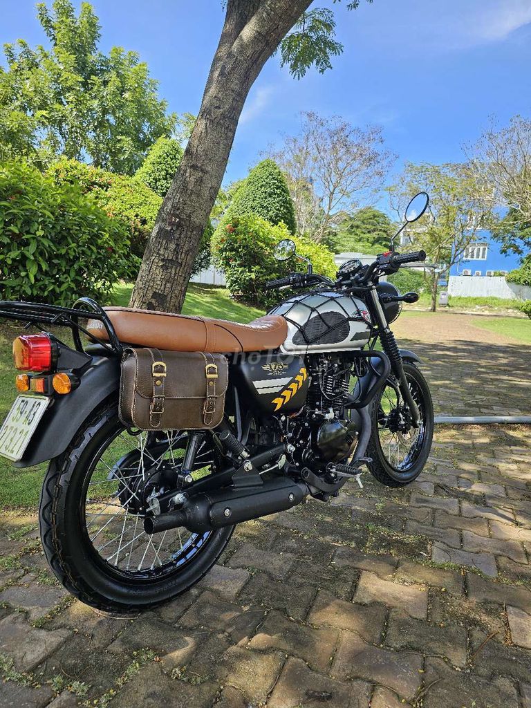 Kawasaki W175 ( nhập Thái ) lướt 3.700km full zin. Mua bán Xe máy tại Huyện Bến Lức Long An được đăng bởi 3M motor hình 2