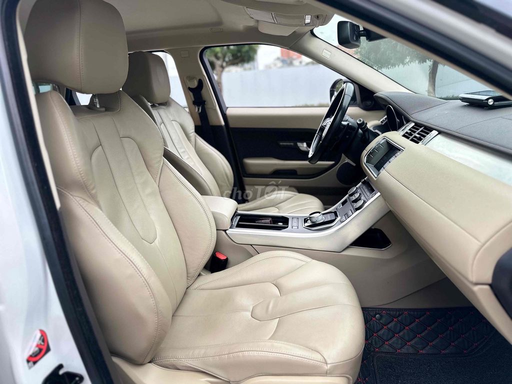 Range Rover Evoque 2015 Prestige Trắng 8 Vạn Miles. Mua bán Ô tô tại Quận Cầu Giấy Hà Nội được đăng bởi Vũ Kiên hình 10
