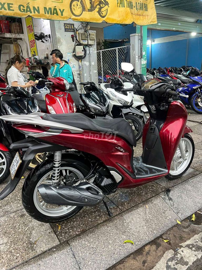 Honda SH 125 ABS 2024 Красный новый 99%