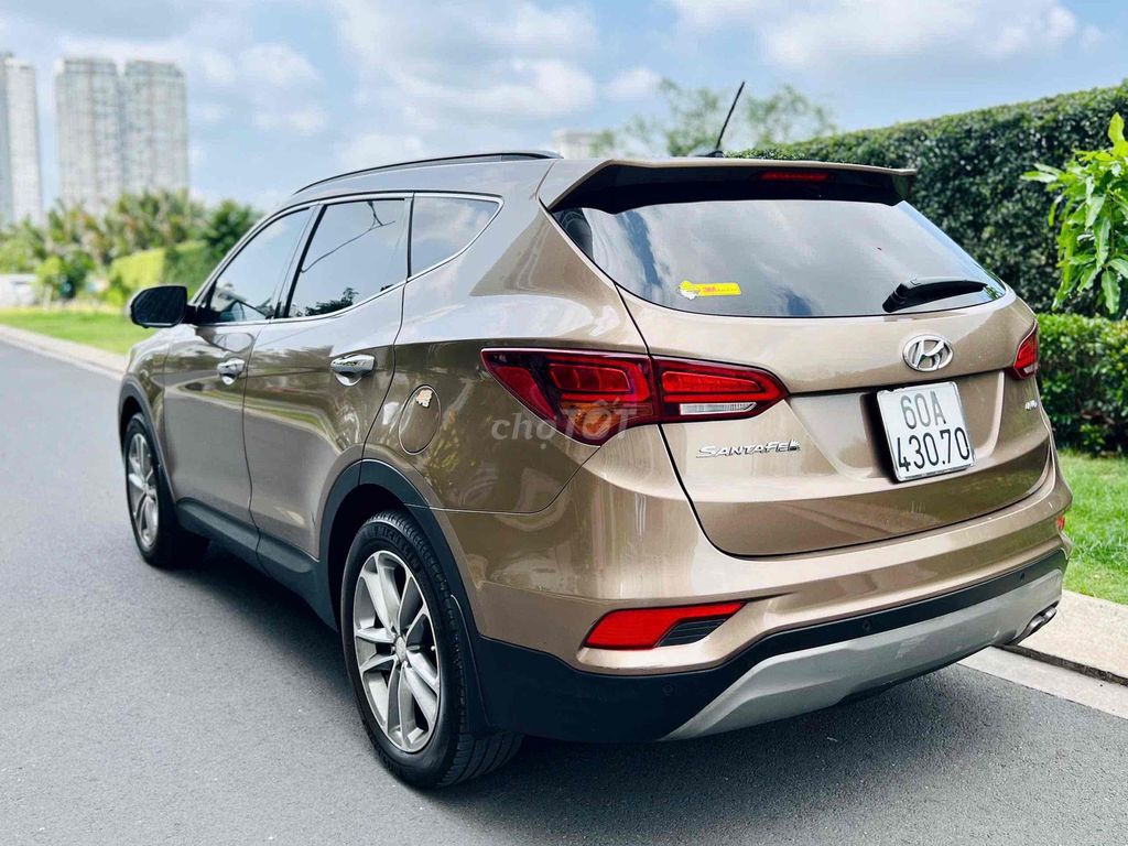 Hyundai Santafe 2017 2.4L 4WD Nâu 80.000 km 1Chủ