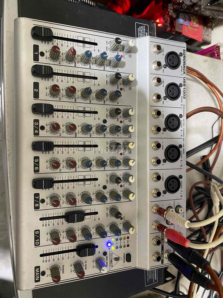 Mixer bàn Behringer model:EURORACK UBB1002Germany