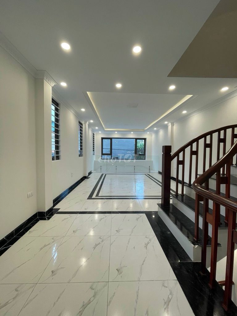 Bán nhà mới tinh Phúc Lợi 38M 5 Tầng thông sàn- gần chợ phúc lợi