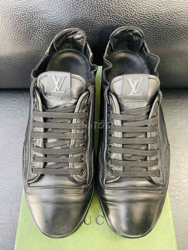 Giày thể thao Louis Vuitton Nam Da Đen 41-42. Mua bán Giày dép tại Quận 3 Tp Hồ Chí Minh được đăng bởi PhươnG Trần hình 1