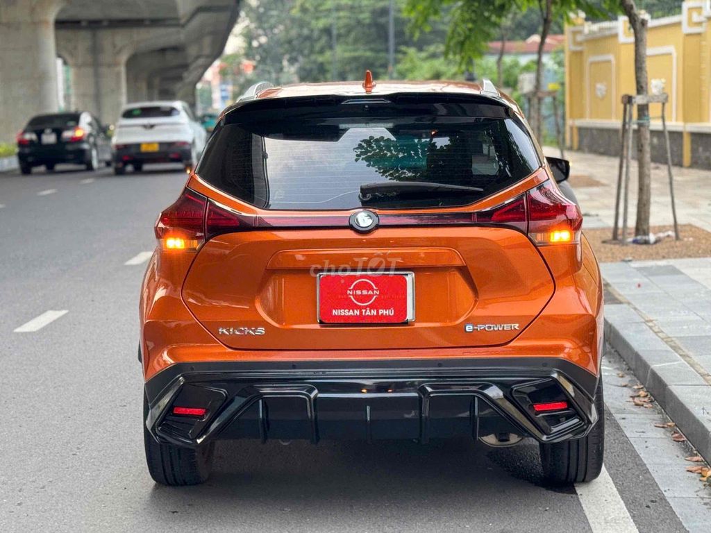 Nissan Kicks 2023 e-Power V - 28000 km. Mua bán Ô tô tại Quận Tân Phú Tp Hồ Chí Minh được đăng bởi Thuý Thanh hình 6