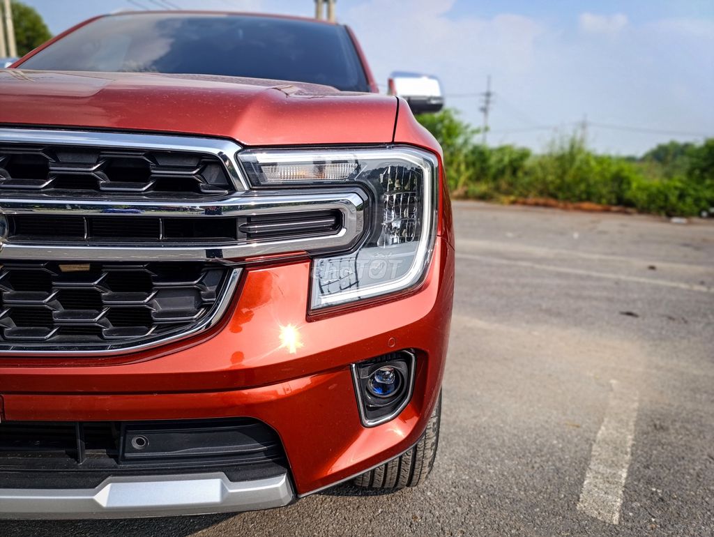 Ford Everest Titanium 2WD 2022 Красный 40000 км