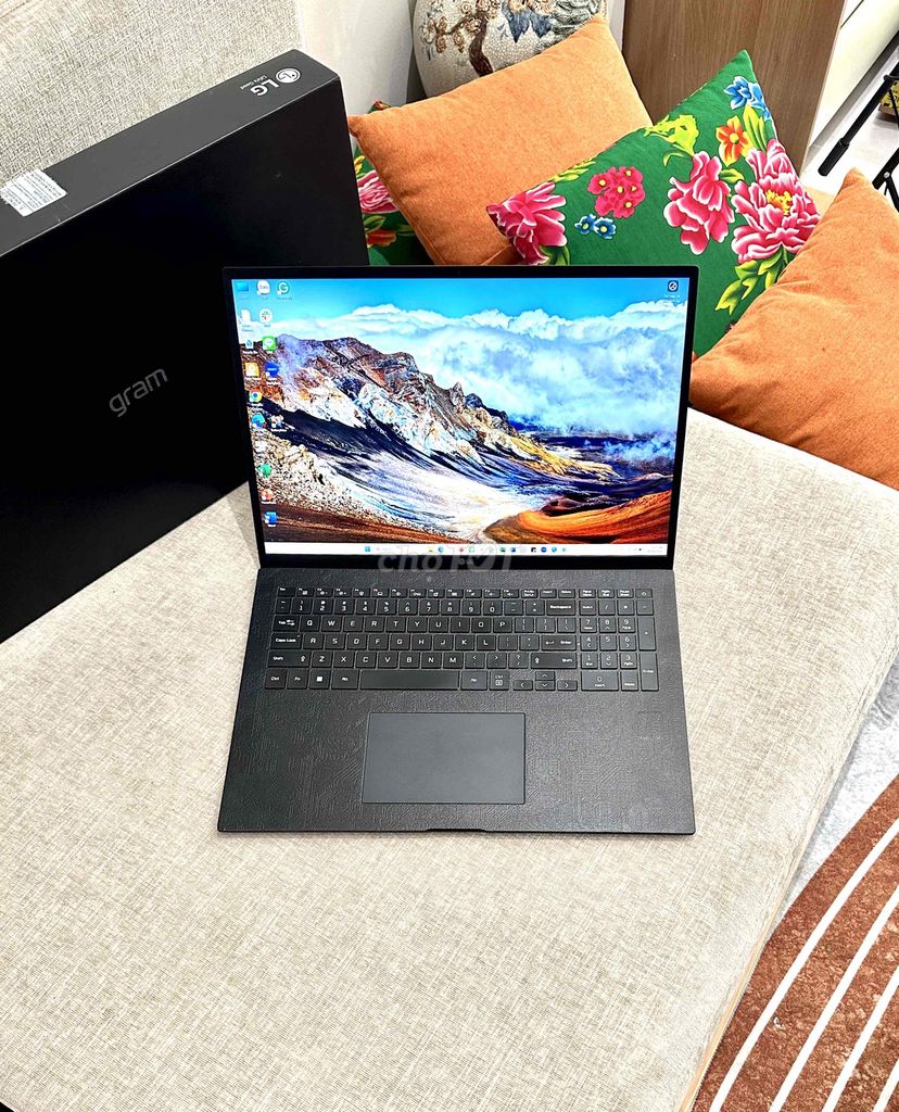 LG Gram 17ZB90R i7-1360P 17.3 inch 16GB/512GB. Mua bán Laptop tại Quận Hồng Bàng Hải Phòng được đăng bởi Trần Mạnh Cường hình 1