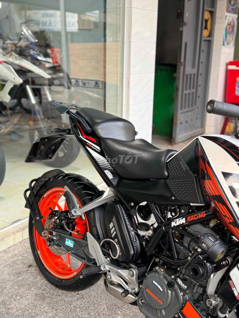 Cần bán KTM Duke 200 2020 Biển SG 9 chủ Xe keng. Mua bán Xe máy tại Quận Bình Tân Tp Hồ Chí Minh được đăng bởi Việt Motor Bình Tân hình 3