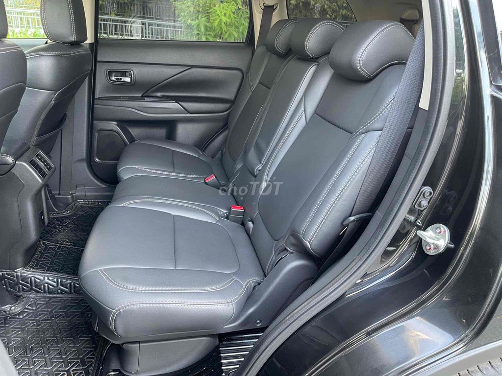 Mitsubishi Outlander 2020 2.0 CVT - 65000 km. Mua bán Ô tô tại Quận Cầu Giấy Hà Nội được đăng bởi Tien Thanh hình 11
