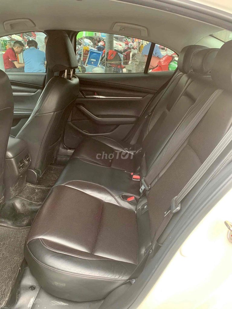 Mazda 3 2020 1.5L Luxury Trắng Zin Đi Hơn 6Vạn. Mua bán Ô tô tại Huyện Gia Lâm Hà Nội được đăng bởi Truong Tuan hình 15