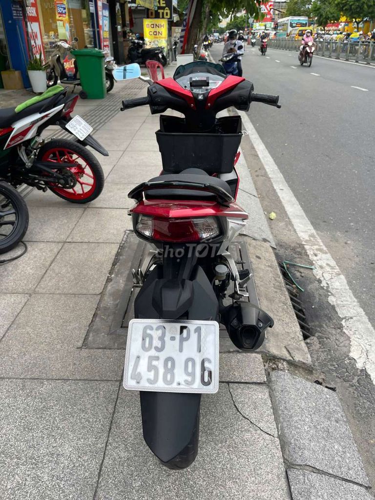 Honda Winner 2018 красный 90%