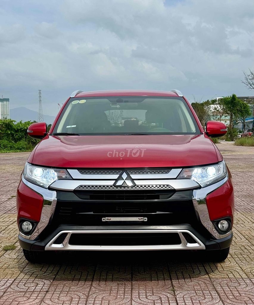 Mitsubishi Outlander 2020 2.0 CVT - 47000 km. Mua bán Ô tô tại Quận Cẩm Lệ Đà Nẵng được đăng bởi nguyễn văn khoa hình 2