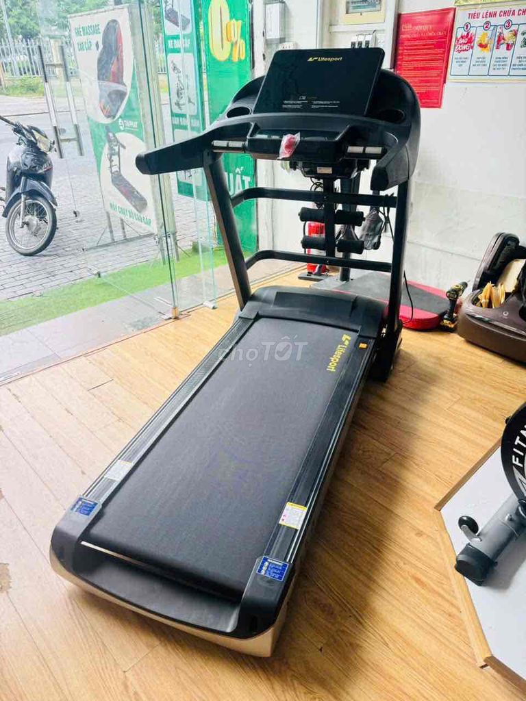 Máy chạy bộ Life Sport LS-8 Đen