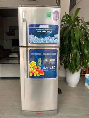 Tủ lạnh Sanyo 238 lít zin nguyên lốc máy