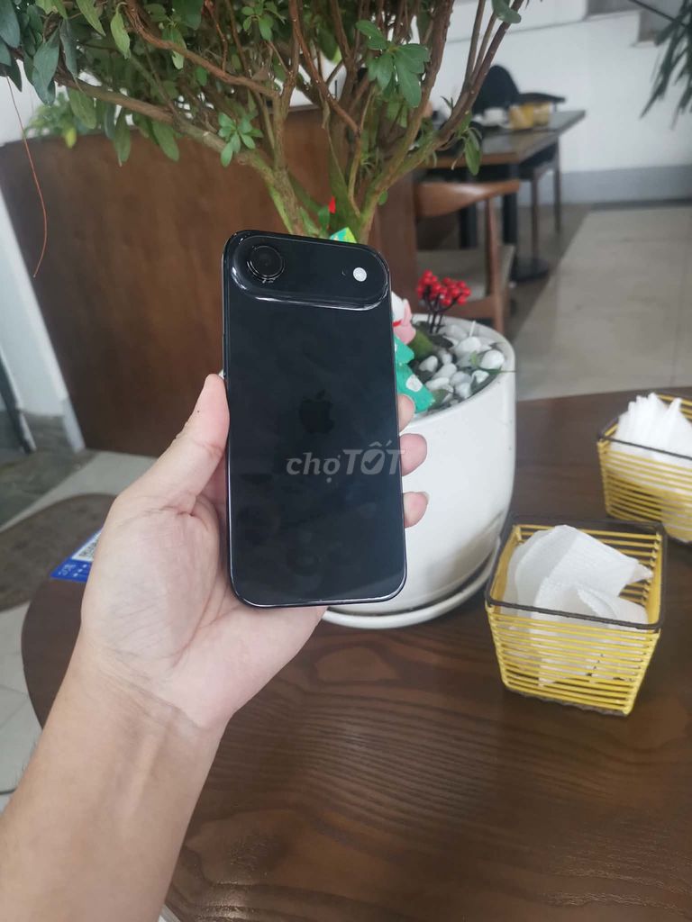 💌IPhone 17 Air Lock 256gb đẹp keng đã độ esim. Mua bán Điện thoại tại Quận Thanh Xuân Hà Nội được đăng bởi Thành Vũ Mobile hình 1