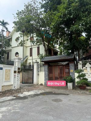 Biệt thự 270 m² · 4 PN · Phố Chu Huy Mân
