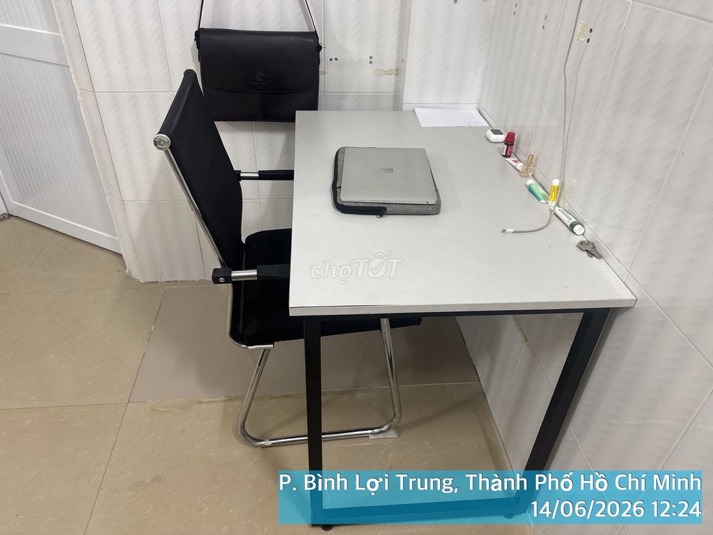 Bộ bàn ghế văn phòng. Mua bán Đồ dùng văn phòng tại Quận Bình Thạnh Tp Hồ Chí Minh được đăng bởi Vương Hoàng hình 1