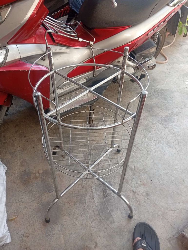 Kệ đựng bình nước suối Inox . Mua bán Tủ, kệ gia đình tại Quận 12 Tp Hồ Chí Minh được đăng bởi Ông chú đồ cổ hình 1