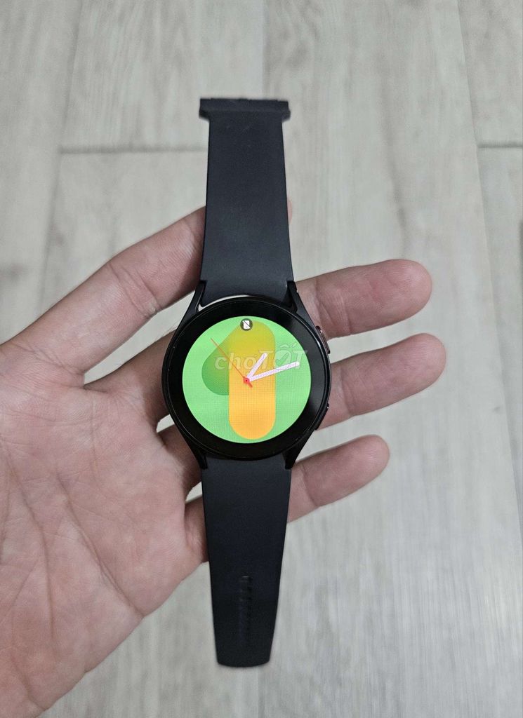 Samsung Galaxy Watch5 40mm Đen. Mua bán Thiết bị đeo thông minh tại Quận Bình Tân Tp Hồ Chí Minh được đăng bởi Tran Phuc hình 1