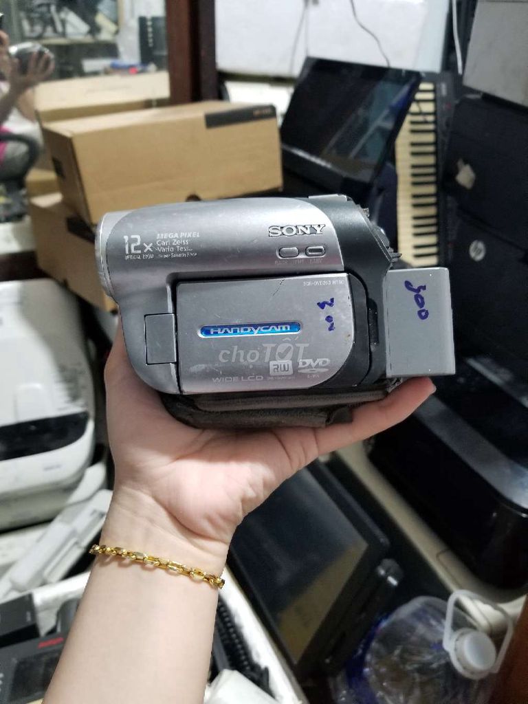 Máy quay Sony Handycam DCR-DVD203 NTSC. Mua bán Máy ảnh, Máy quay tại Quận Gò Vấp Tp Hồ Chí Minh được đăng bởi loan 788 nguyen kiem hình 1