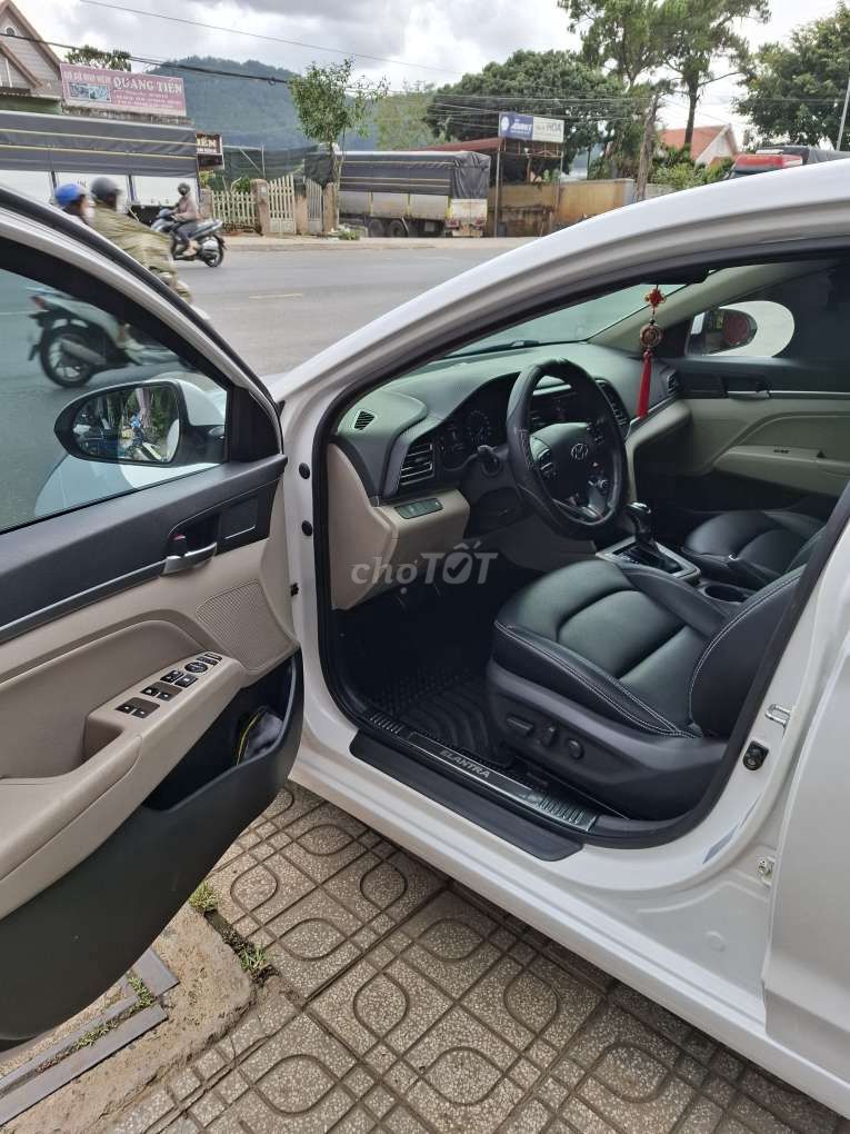 ELANTRA 2021 2.0 AT - 66000 km. Mua bán Ô tô tại Huyện Đức Trọng Lâm Đồng được đăng bởi ÔTÔ THỦY DƯƠNG hình 6