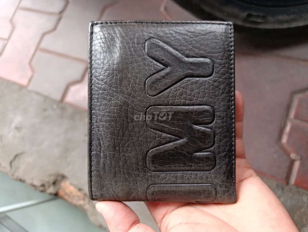 Ví da Tommy Nam Da thật Đen9*12. Mua bán Túi xách tại Quận 1 Tp Hồ Chí Minh được đăng bởi Đồ Seconhand Vintage hình 1