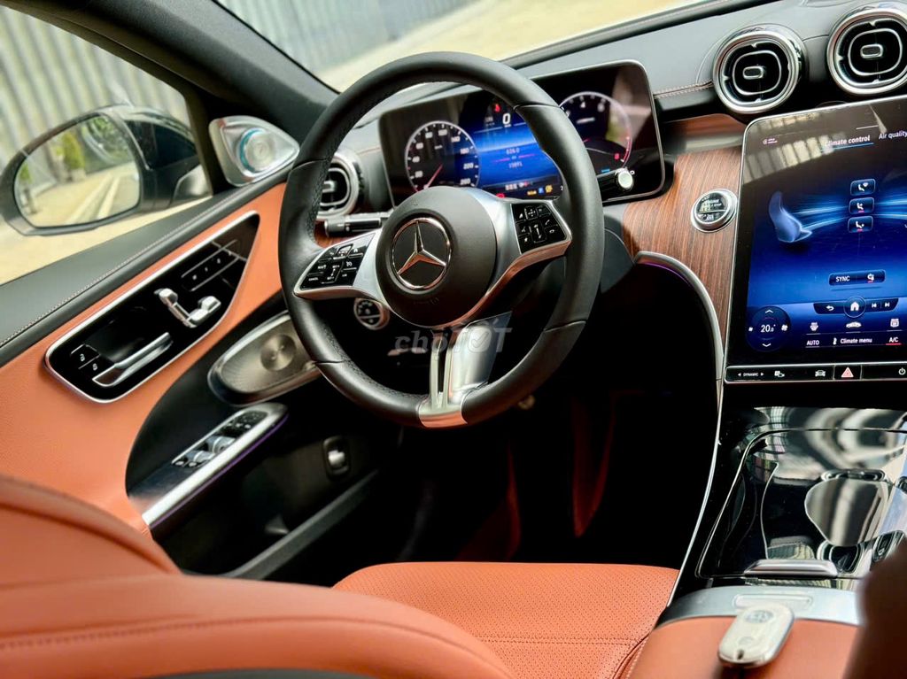 Mercedes Benz C200 Plus 2022 - 15000 km. Mua bán Ô tô tại Quận 1 Tp Hồ Chí Minh được đăng bởi Nguyễn Đang Quế hình 7