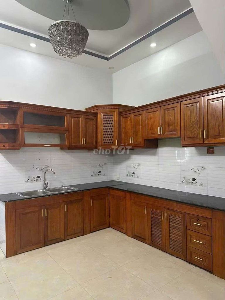 Дом 3 этажа с террасой, пер. 30 Binh Thanh, BHH B, Binh Tan