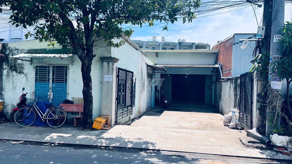 cc cho thuê xưởng 420m2 gần chợ nông sản hóc môn xe tải vào tận xưởng