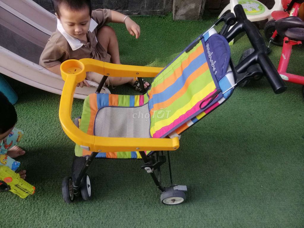 Xe đẩy em bé SeekBaby Đa sắc. Mua bán Mẹ và bé tại Thành phố Thủ Đức Tp Hồ Chí Minh được đăng bởi Chau Vu hình 1