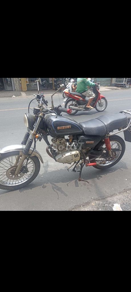 mô tô Suzuki GN zin trùm mền còn tin là còn bán. Mua bán Xe máy tại Quận 10 Tp Hồ Chí Minh được đăng bởi văn phúc  hình 1